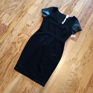 NWT‼️ Bailey44 Sexy LBD! Size Small V-Neck Dress